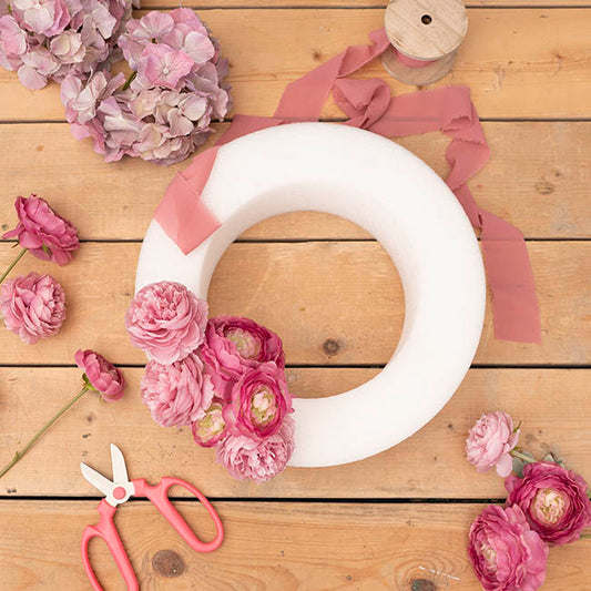 FlexiFoam Arrangement Wreath 35cm White