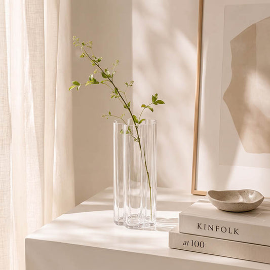 Glass Petal Vase Clear (10x25cmH)
