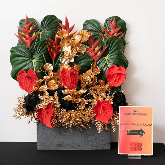 Eucalyptus Short Stem Spray Metallic Gold (35cmH)