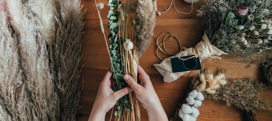 Creative Ways to Reuse Old Flowers and Give Life to Old Blooms