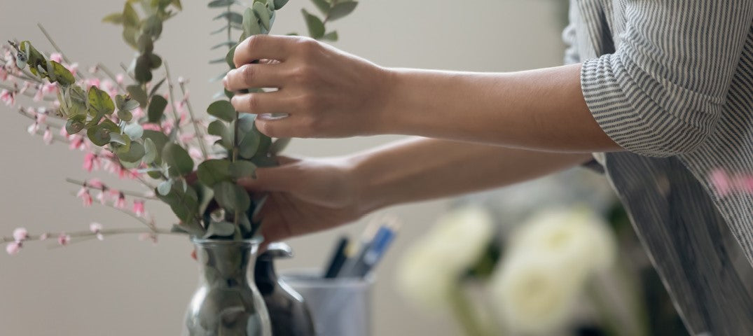 5 Mistakes to Avoid When Styling with Fake Flowers