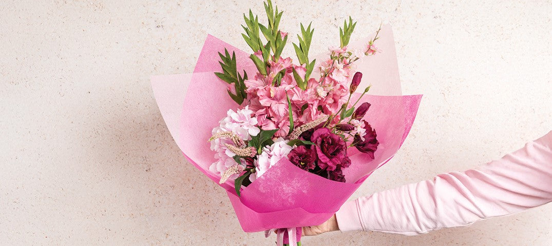 Why Trade Florists Choose Vivid Wrapping™ for Stylish Flower Wrap