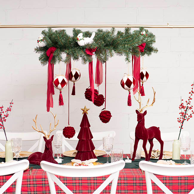 Metal Table Flower Arch Extendable Gold (125x110cmH)