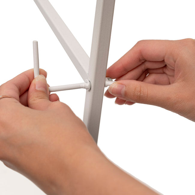 Metal Easel White (150cmH)