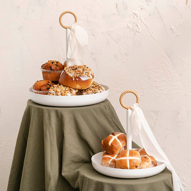 Cake Plate w Handle Metal Set 2 White (25cmD & 29cmD)