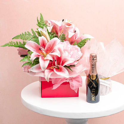 Medium No.6 Posy Box Autolock Base Pk10 Hot Pink (16x12cmH)