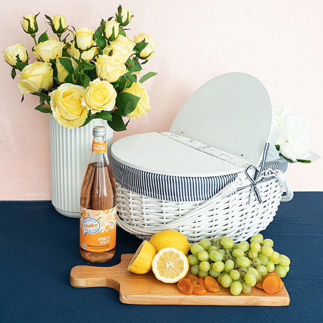 Picnic Basket w Cheese Board Lid White (45x33x21cmH)