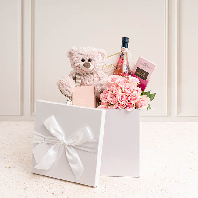 Gift Box Jumbo with Bow Flat Pack White (305x300x300mmH)