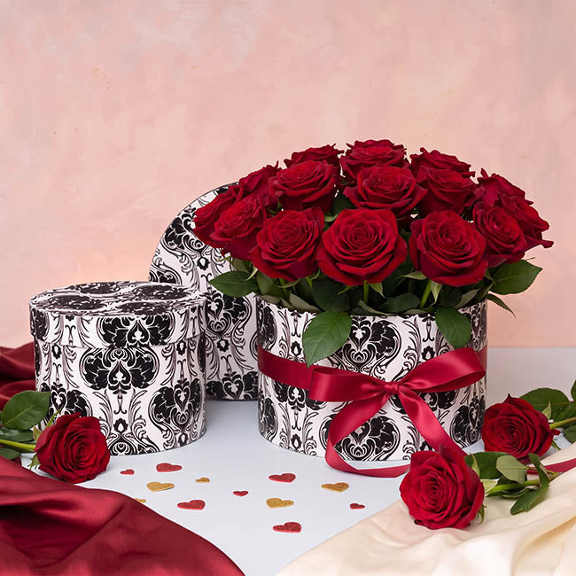 Flocked Gift Box Round Damask White Black Set 3(25cmDx15cmH)