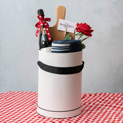 Hat Flower Box Deluxe Silhouette Round White Blk (25Dx35cmH)
