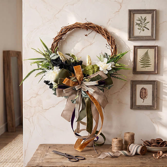 Rattan Grapevine Wreath Round Gold (30cmD)
