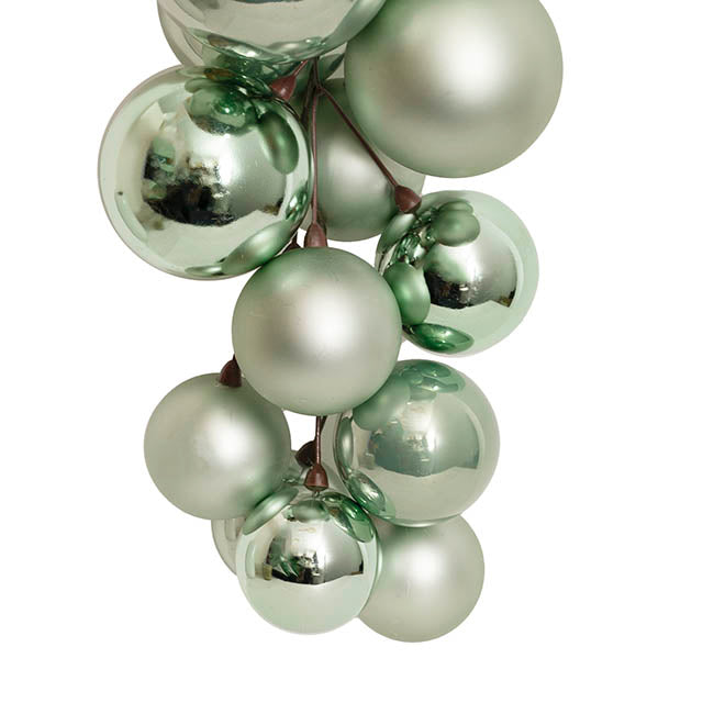 Bauble Cluster Garland Soft Green (52cmH)