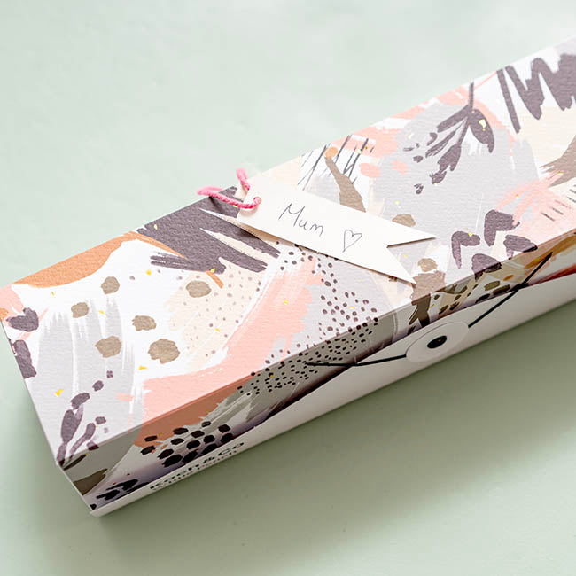 Hanging Gift Tags Blank Flag White Pack 20 (7Lx2W)cm)