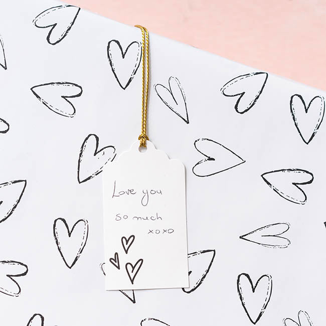Hanging Gift Tags Scallop Hearts White Pack 20 (9Lx5W)cm)