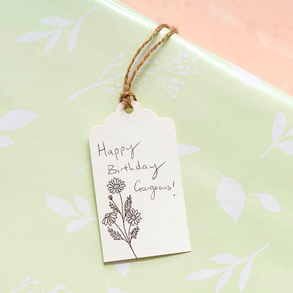 Hanging Gift Tags Scallop Flowers White Pack 20 (9Lx5W)cm)