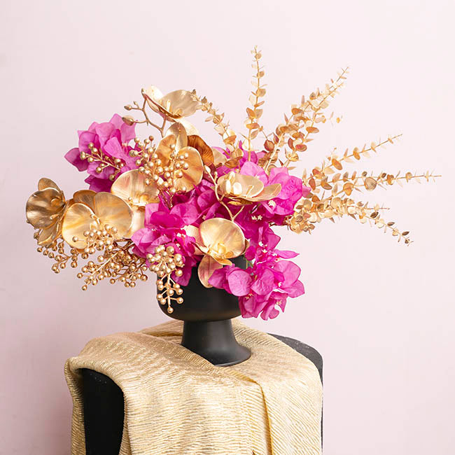 Eucalyptus Short Stem Spray Metallic Gold (35cmH)