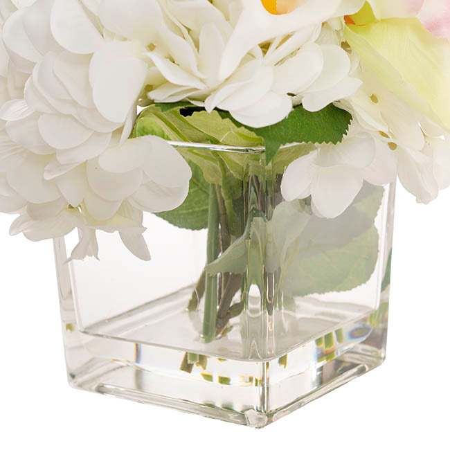 Stella Flower Arrangement w Resin Water White (20x25cmH)