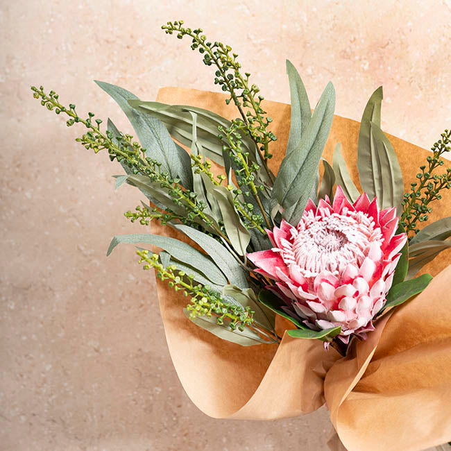 Eucalyptus Willow Leaf & Seed Spray Green (77cmH)