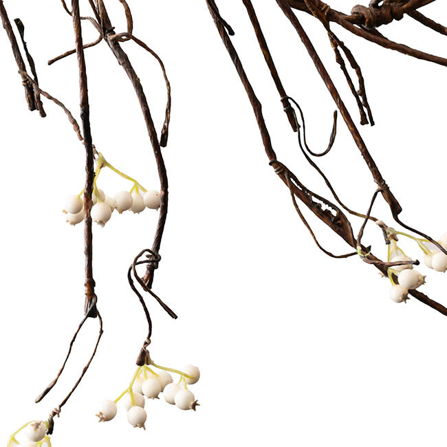 Berry Twig Vine Garland White (140cmL)