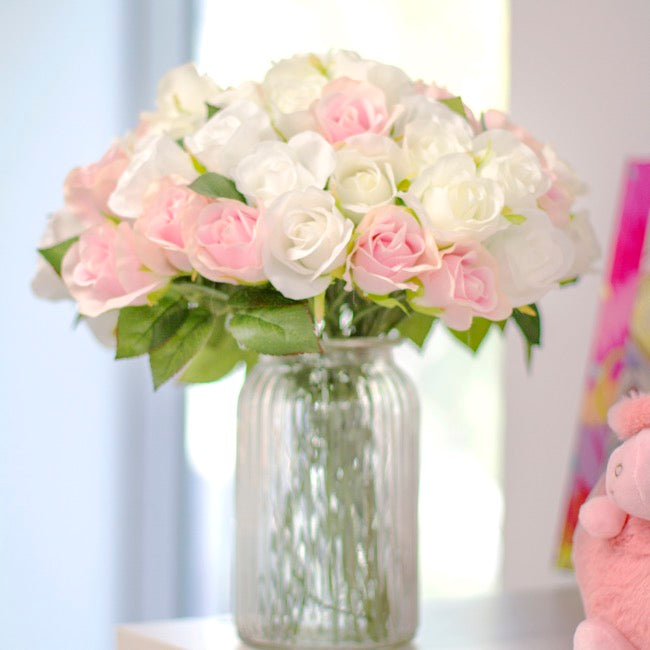 Lavina Rose Bud Bouquet 18 Heads White (33cmH)