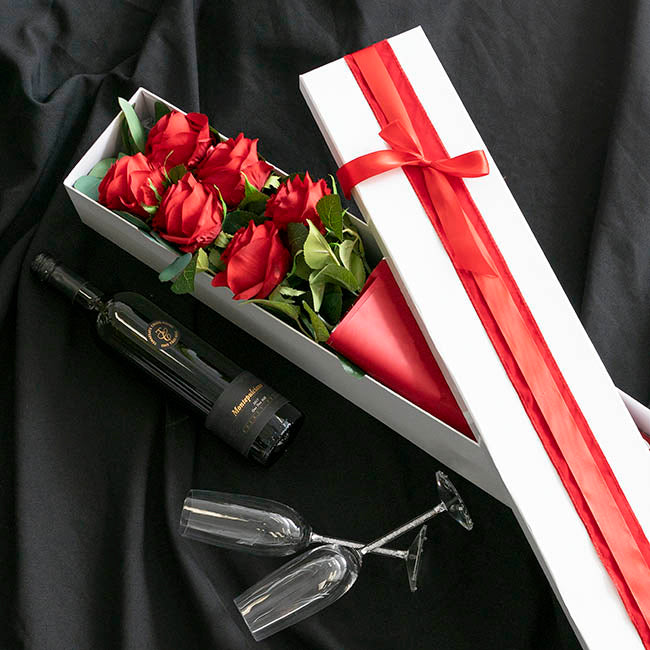Glossy Half Dozen Rose Box White (75x14x11cmH)
