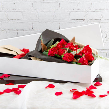 Glossy Rose Box Dozen Black (75x21x11cmH) Set 3