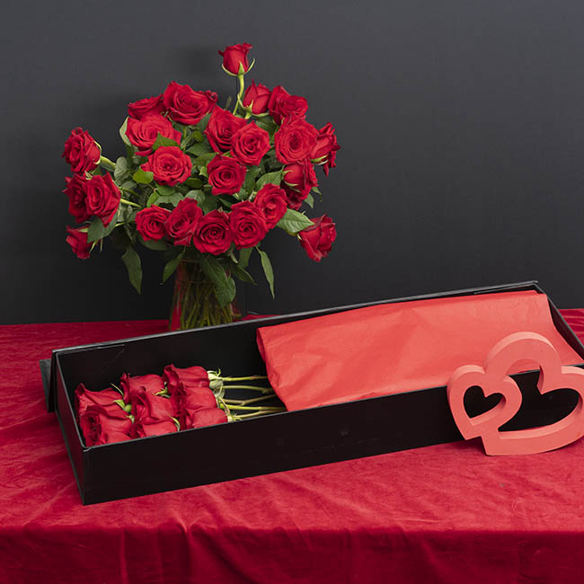 Rose Box Magnetic Flat Pack Dozen Black (75x21x11cmH)