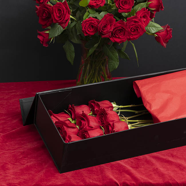 Rose Box Magnetic Flat Pack Dozen Black (75x21x11cmH)