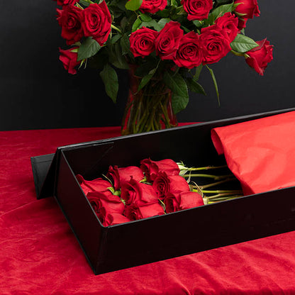 Rose Box Magnetic Flat Pack Dozen Black (75x21x11cmH)