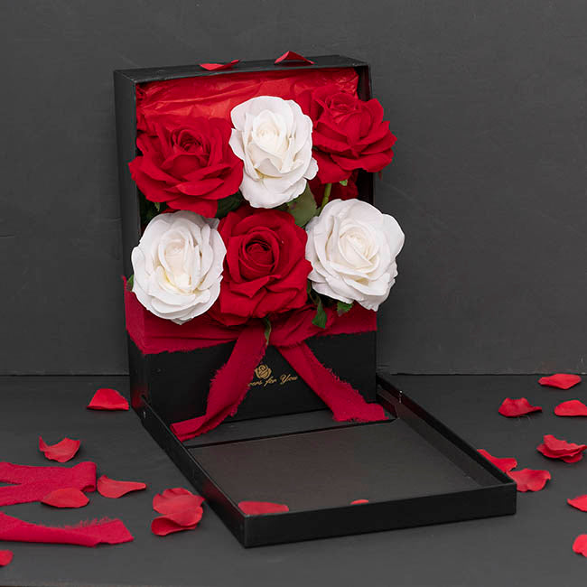 Rose Presentation Box Flip Lid with Liner (36x25x9Hcm)