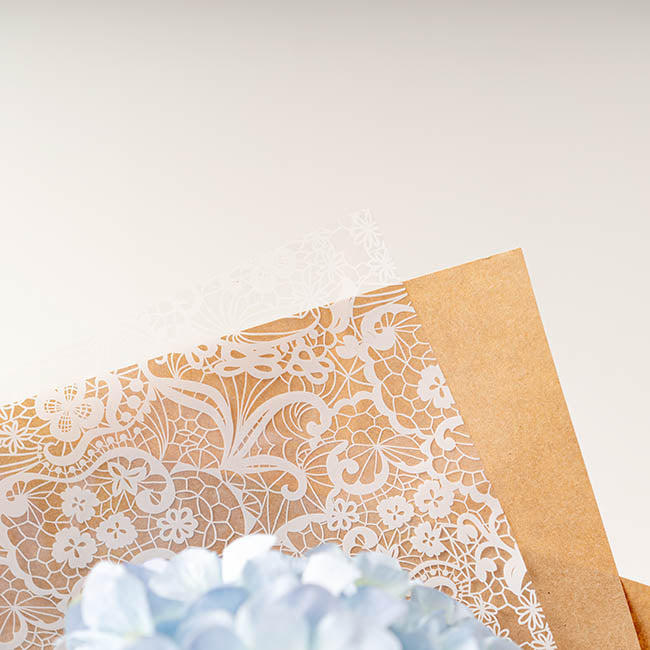Cello Clear 40mic Lace White 100 Pack (50x70cm)