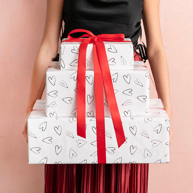 Wrapping Paper Roll Hearts Print Gloss White (70cmx25m)