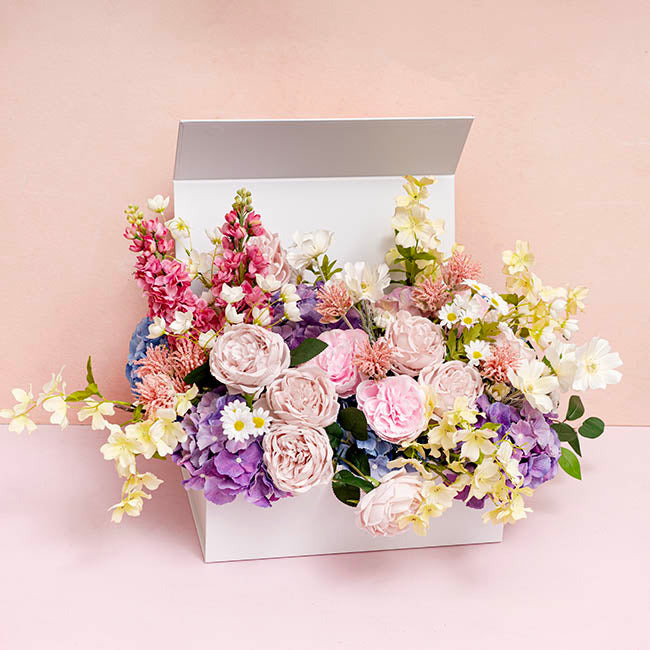 Hamper Gift Box Magnetic Flap Large White (38x26x9.5cmH)