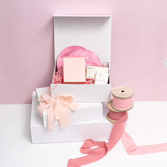 Hamper Gift Box Magnetic Flap Tall Medium White(32x24x12cmH)
