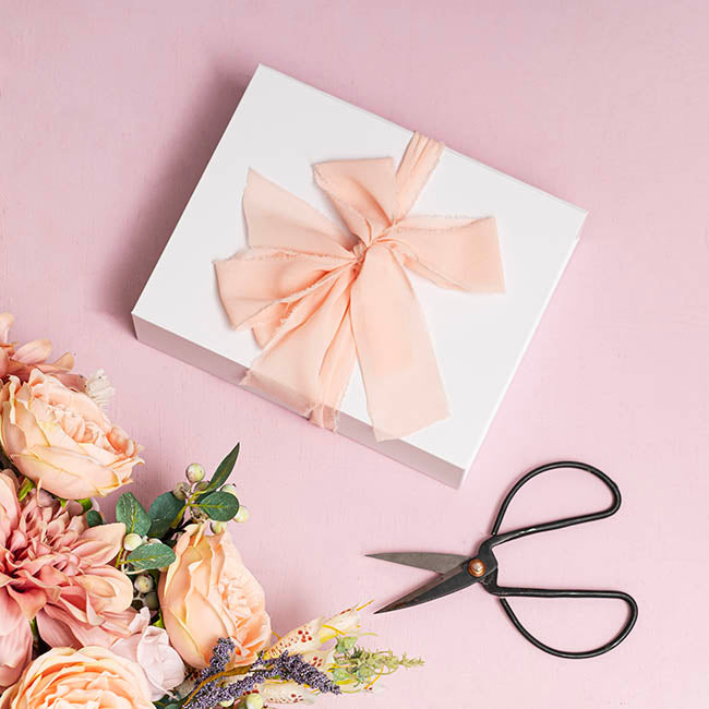 Hamper Gift Box Magnetic Flap Medium White (32x24x9cmH)