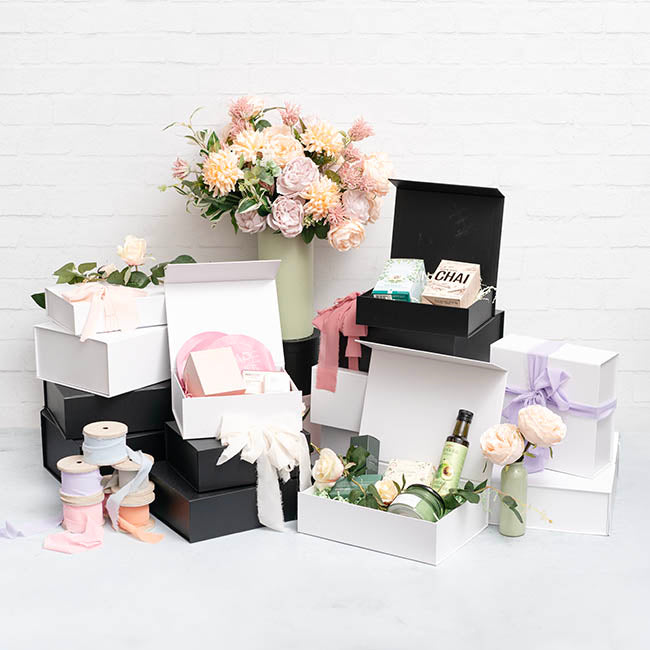 Hamper Gift Box Magnetic Flap Tall Small Black (25x20x9cmH)