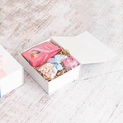 Hamper Gift Box Magnetic Flap Tall Small White (25x20x9cmH)