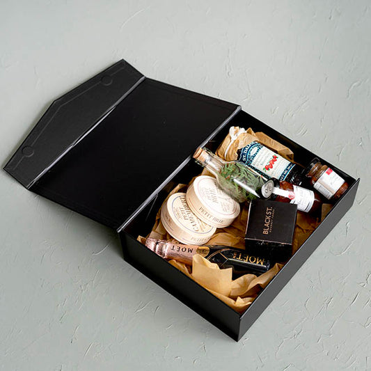 Regency Hamper Box Magnetic V-Flap Medium Black (32x24x9cmH)