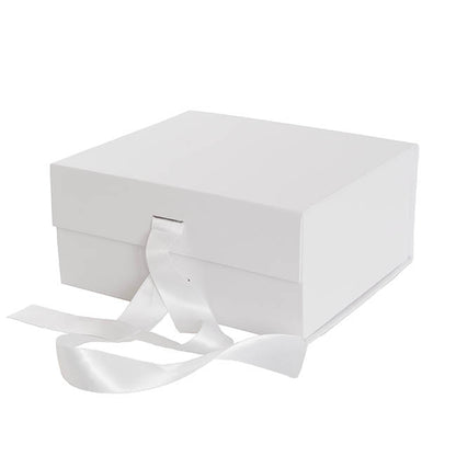 Signature Hamper Magnetic Box & Ribbon S White (24x21x11cmH)