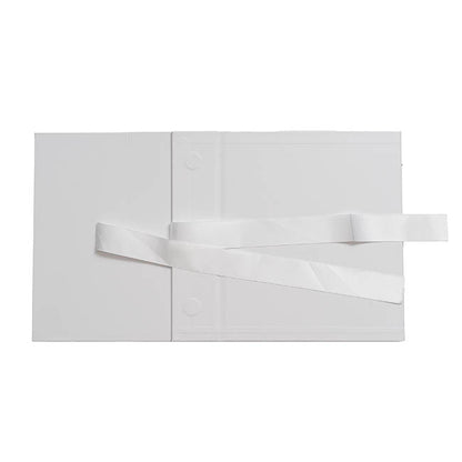 Signature Hamper Magnetic Box & Ribbon S White (24x21x11cmH)