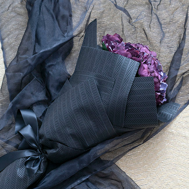 Nonwoven Embossed Wrap Sheets Willow Black Pk 50 (50x70cm)