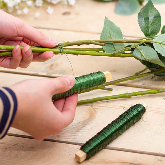Painted Metallic Wire 0.55mmx50m on Stick 100g Green 23ga