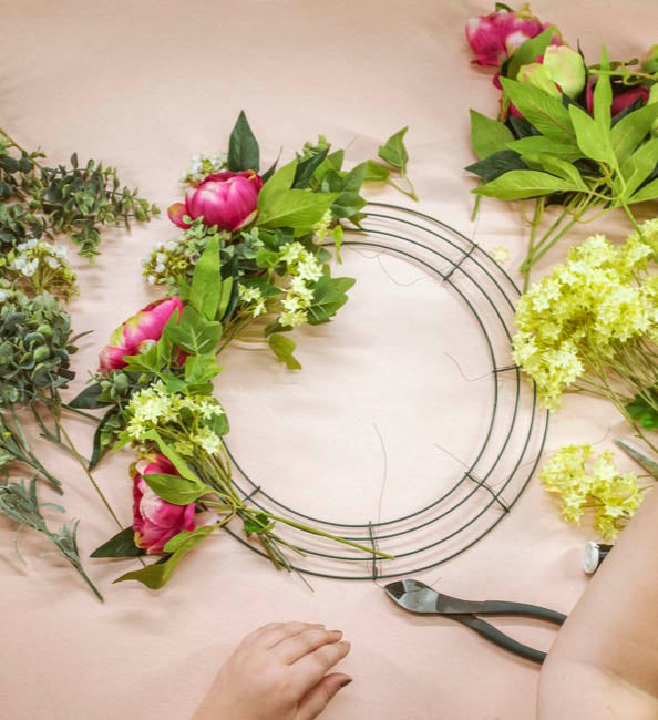 Wire Wreath Frame 16" (40.5cmD) Dark Green