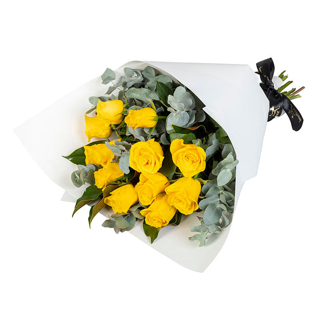 Interflora 12 Yellow Rose Bouquet