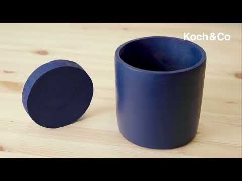 Watch & Learn How to Colour-Shift Wood with Koch & Co 'Navy Blue' Spray Paint