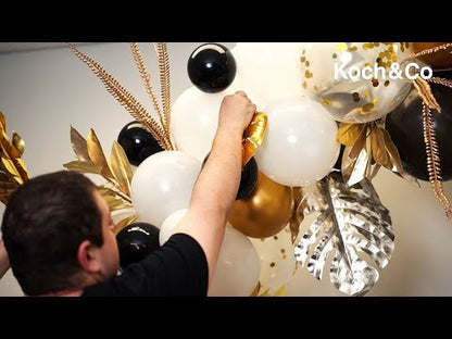 How to style your Balloon Garland