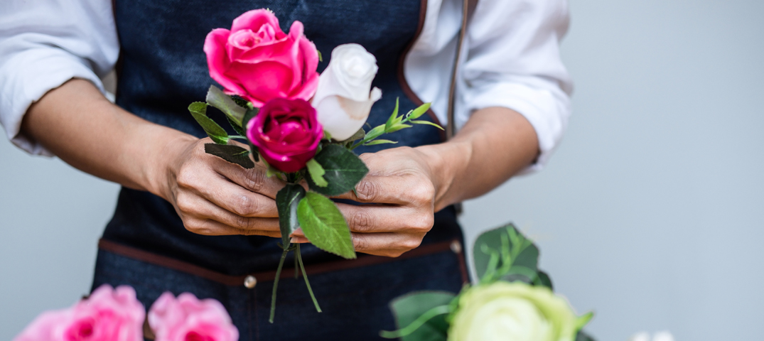 What Is The Best Way To Manage Fresh Cut Roses?