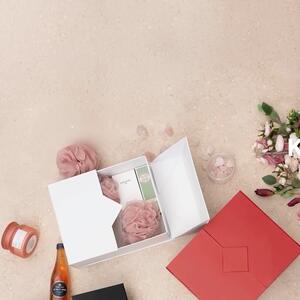 🎁 From flat to fabulous in seconds!

Watch how our Luxe Origami Hamper Box folds out into a ready-to-fill gift box — perfect for corporate gifts, florists, and retail displays.

With its matte red finish and diamond clasp, it’s a quick-fold design that looks premium and saves time.
Pack it with wine, candles, or chocolates — style made simple.

Shop now via the link in our bio and tag us when you style yours!
.
.
.
#Kochandco #Koch #HamperBoxes #GiftPackaging #CorporateGifts #RetailDisplay #EventStylingIdeas #LuxuryPackaging #HamperDesign #PackagingInspo #FlatPackDesign