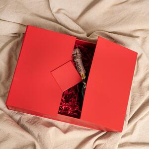 🎁 NEW ARRIVALS! | Fold. Fill. Gift. Repeat. with 𝐍𝐄𝐖 𝐎𝐫𝐢𝐠𝐚𝐦𝐢 𝐋𝐮𝐱𝐞 𝐅𝐨𝐥𝐝𝐚𝐛𝐥𝐞 𝐇𝐚𝐦𝐩𝐞𝐫 𝐁𝐨𝐱𝐞𝐬!

Our Luxe Origami Hamper Boxes fold together in seconds — no tape, no fuss. With its deep red finish and diamond clasp, it’s the perfect choice for Valentine’s Day gifts, Christmas hampers, and corporate gifting all year round.

Shop the range now via the link in our bio!
.
.
.
#Kochandco #Koch #HamperBoxes #GiftPackaging #CorporateGifts #ValentinesGifts #ChristmasGifting #LuxuryPackaging #HamperDesign #PackagingInspo #RedHamperBox