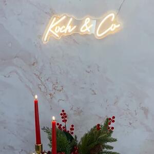 🎄 𝐂𝐫𝐞𝐚𝐭𝐞 𝐚 𝐭𝐢𝐦𝐞𝐥𝐞𝐬𝐬 𝐂𝐡𝐫𝐢𝐬𝐭𝐦𝐚𝐬 𝐂𝐞𝐧𝐭𝐫𝐞𝐩𝐢𝐞𝐜𝐞 𝐢𝐧 𝐦𝐢𝐧𝐮𝐭𝐞𝐬! 🎄
 
Simple, cosy, and beautifully festive — let’s craft together by layering greenery and berries in a vase, then adding classic Christmas touches for a warm, effortless holiday look.
 
𝐒𝐡𝐨𝐩 𝐞𝐯𝐞𝐫𝐲𝐭𝐡𝐢𝐧𝐠 𝐲𝐨𝐮 𝐧𝐞𝐞𝐝 𝐟𝐨𝐫 𝐭𝐡𝐢𝐬 𝐩𝐫𝐨𝐣𝐞𝐜𝐭 𝐢𝐧-𝐬𝐭𝐨𝐫𝐞 𝐚𝐧𝐝 𝐨𝐧𝐥𝐢𝐧𝐞 𝐧𝐨𝐰 𝐯𝐢𝐚 𝐭𝐡𝐞 𝐥𝐢𝐧𝐤 𝐢𝐧 𝐨𝐮𝐫 𝐛𝐢𝐨!
.
.
.
#KochandCo #Koch #ChristmasDecor #TableCenterpiece #ChristmasInspo #FestiveStyling #FestiveCenterpiece #HolidayDecor #ChristmasIdeas #ChristmasTable #SeasonalDecor